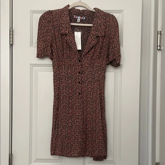Urban Outfitters Crowley Collared women Mini Dress, with ditsy floral print - Picture 1 of 11